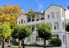 Гостиница Moenchgut-15-Apartment-15-bis-4-Personen  Зелин